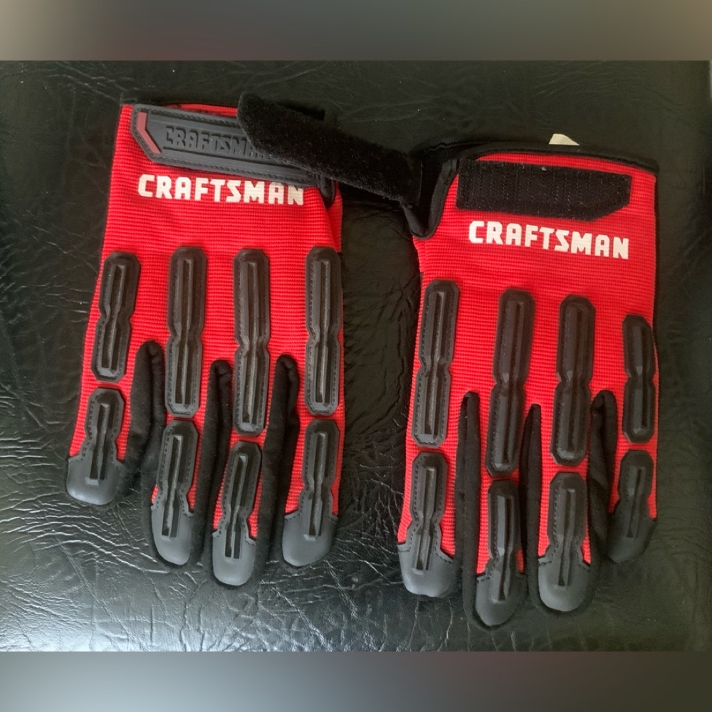 CRAFTSMAN PADDED, IMPACT WORK GLOVES.